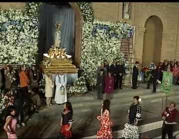 Ofrenda floral en honor a la Inmaculada Concepción 2012